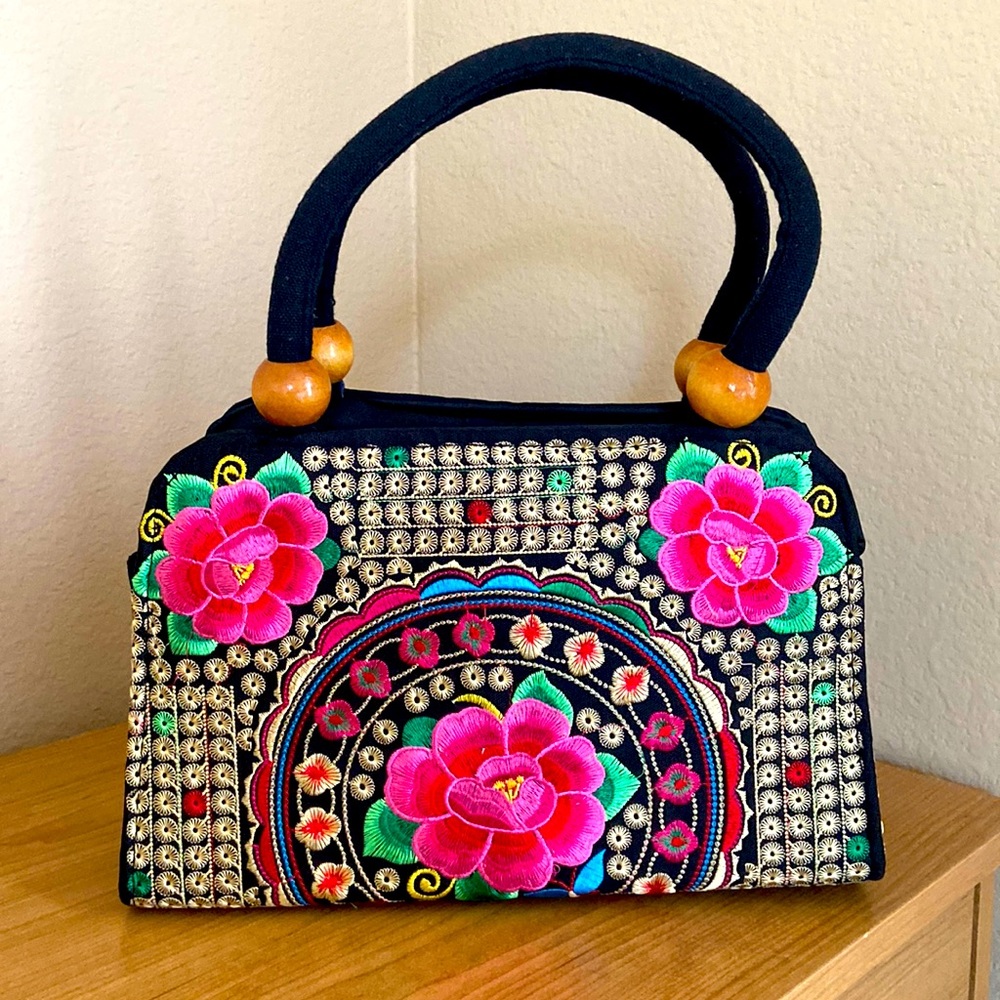 Chinese handmade embroidery crossbody purse